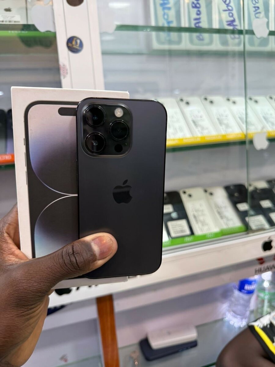 iPhone 14 Pro 128go juste fine fissure minuscule en bas