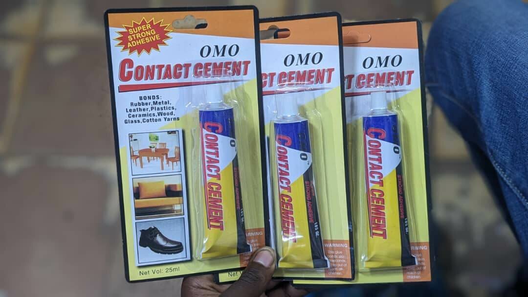 Contact cement glue