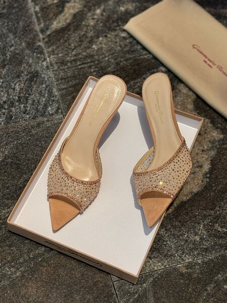 Mules élégantes à strass