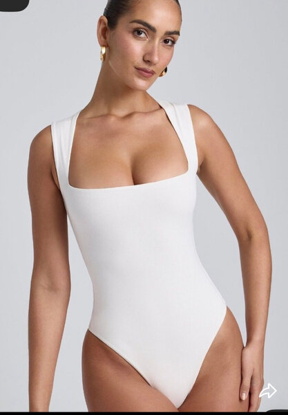 Body femme élégant chic