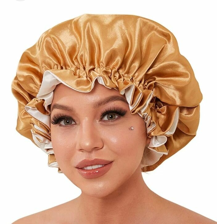 Bonnet en satin réversible