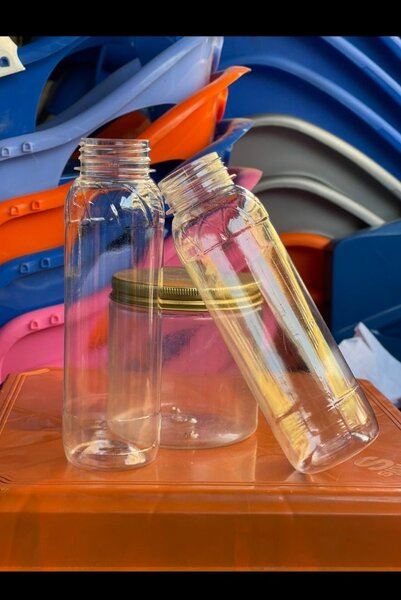 Bouteilles en plastique réutilisables