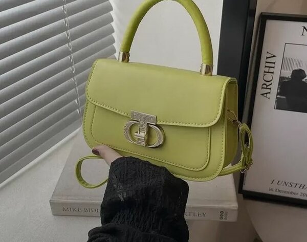 Sac à main élégant en cuir