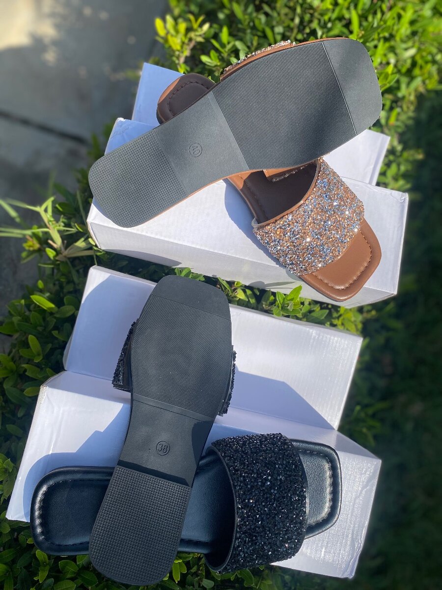 Ladies Easy wear slides