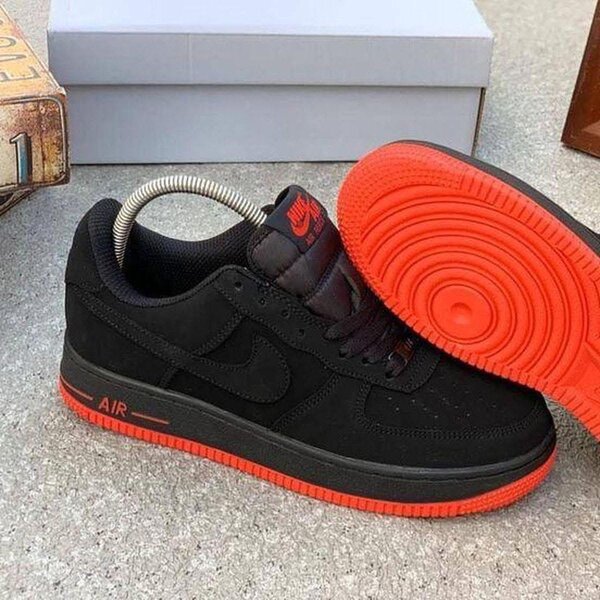 Baskets Air Noir et Jaune