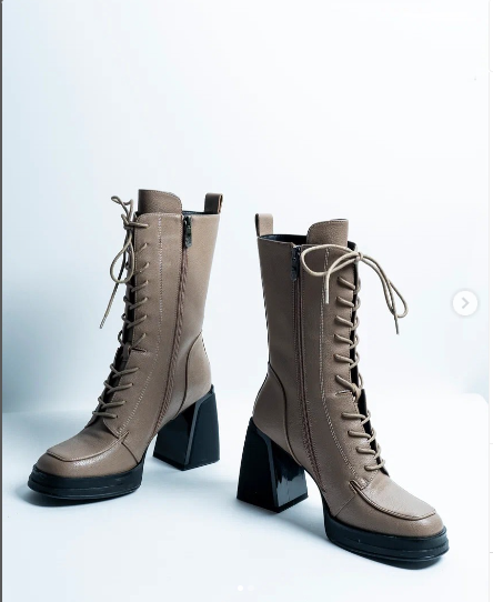  сапоги со шнуровкой и платформы бежевые