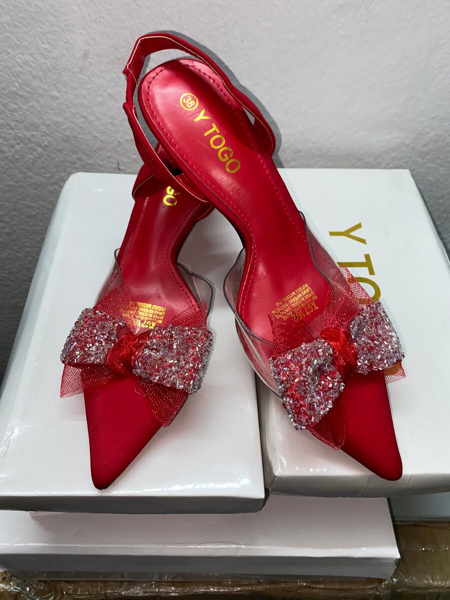 Chaussures élégantes à strass