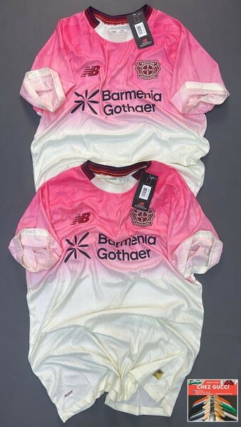 Maillot de foot blanc rose