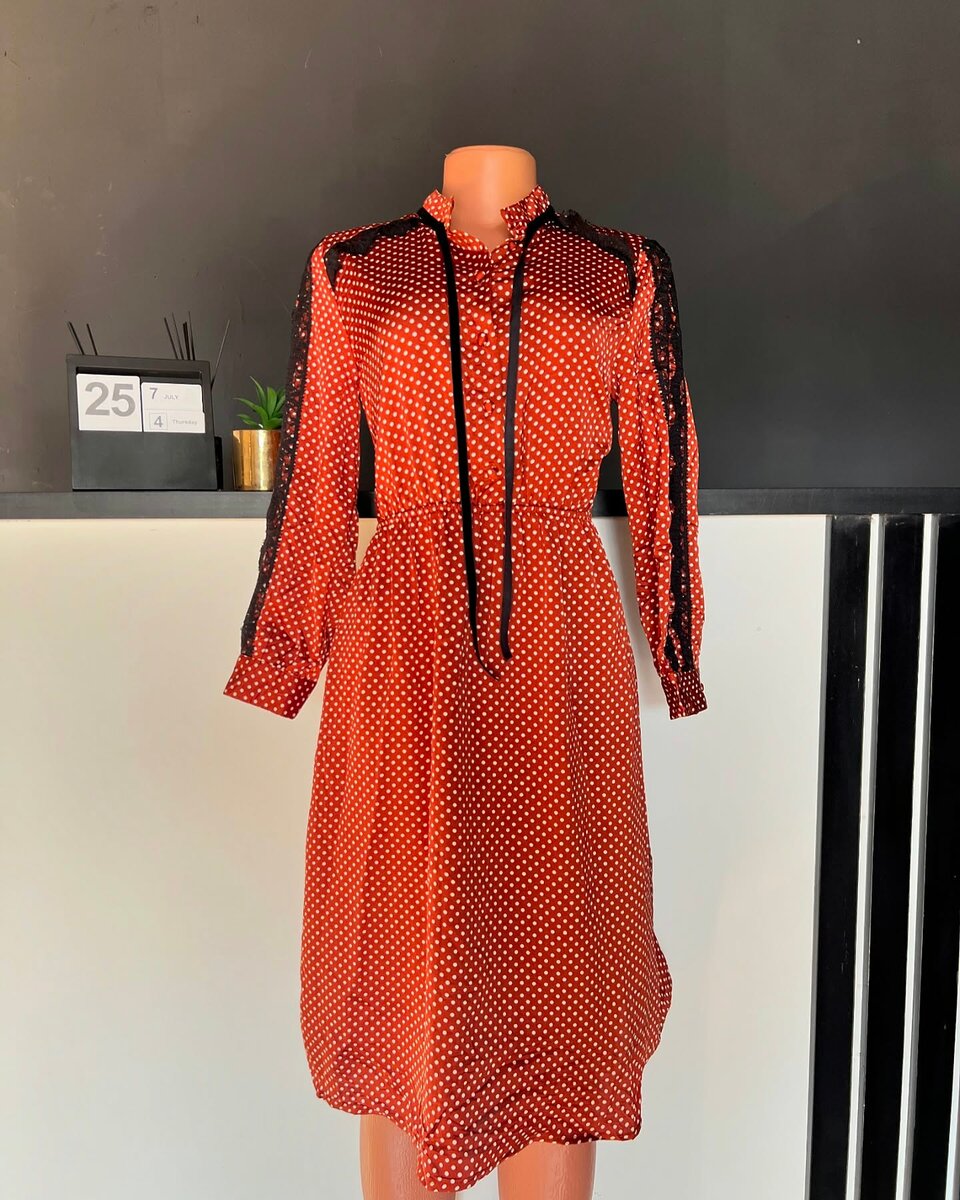  women's beautiful dress 