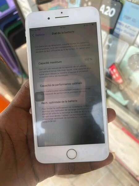 iPhone 8 Plus 64Go Argent