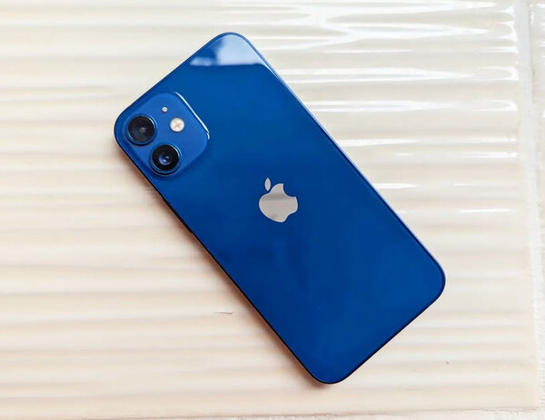 iPhone 12 Bleu 64Go