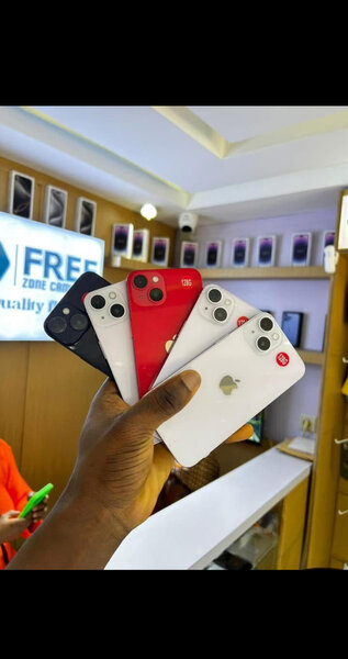 iPhone 128GB - Couleurs Variées