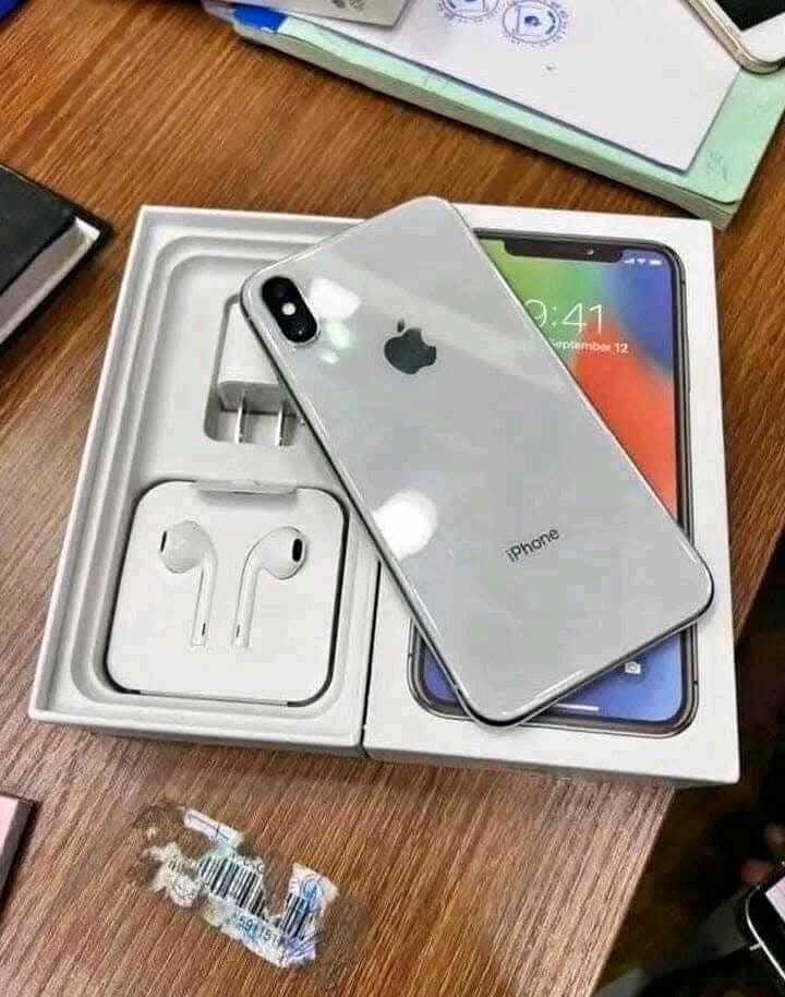 iPhone X 64GB Argent Neuf