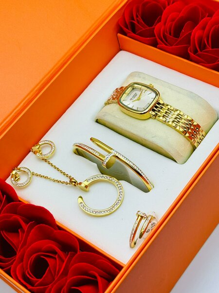 Coffret Montre et Bijoux Élégants