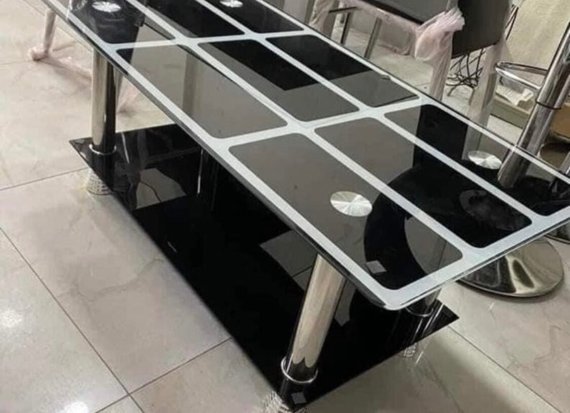 Table basse moderne en verre