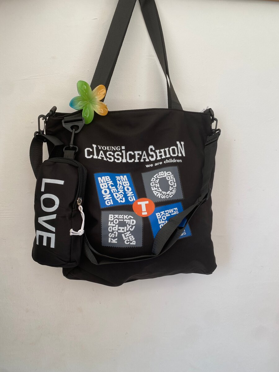 Sac à bandoulière moderne