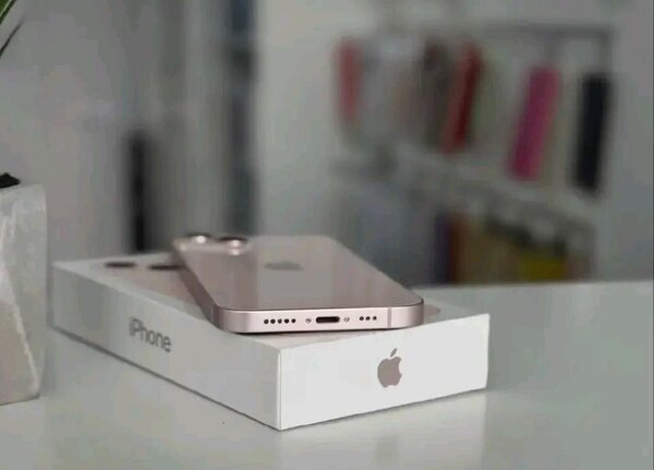 iPhone 13 Rose Gold Neuf
