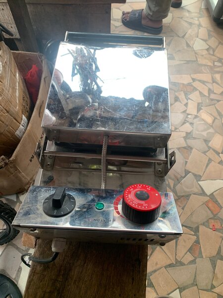 Machine à beignets électrique