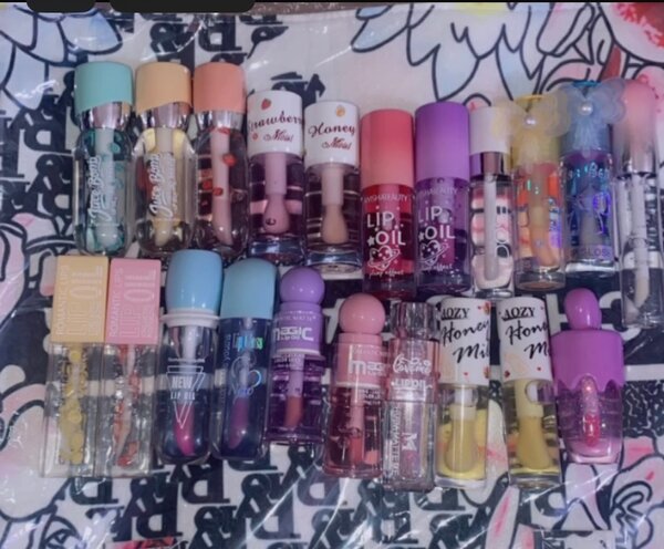 Chez Mariam gloss👄🎉❤️