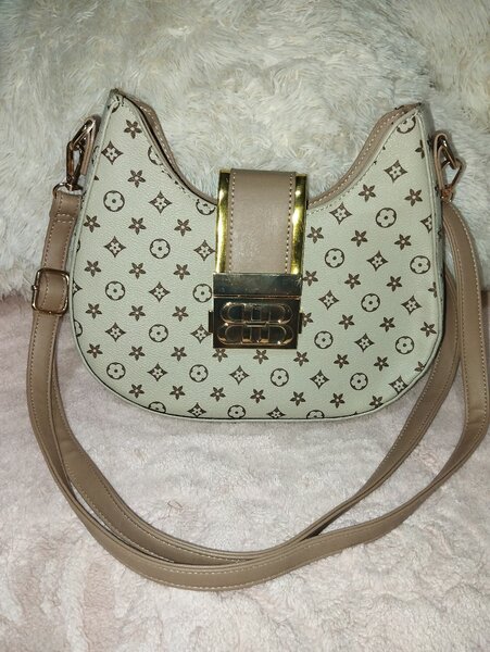 Sac à bandoulière élégant