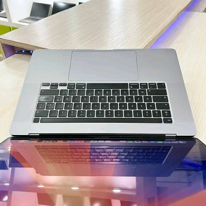 MacBook Pro 16" Puissant Silver