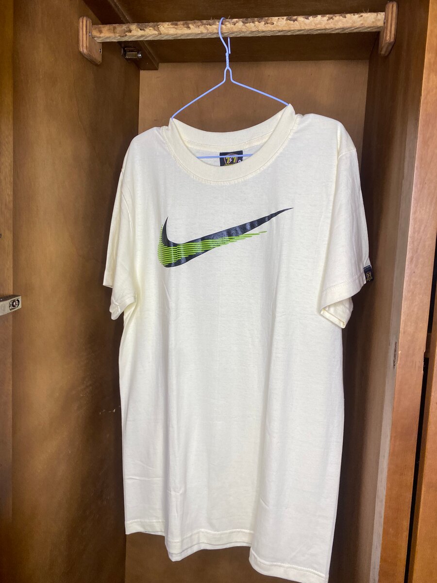 T-shirts graphiques tendance