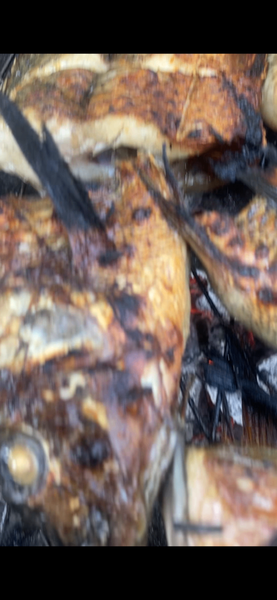 Poulet, poisson, porc braisé