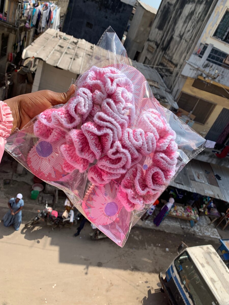 Sandales à fleurs crochetées