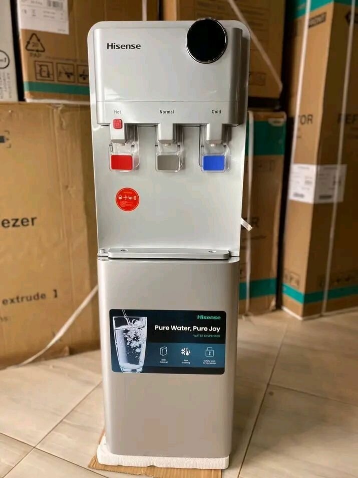 WATER DISPENSER