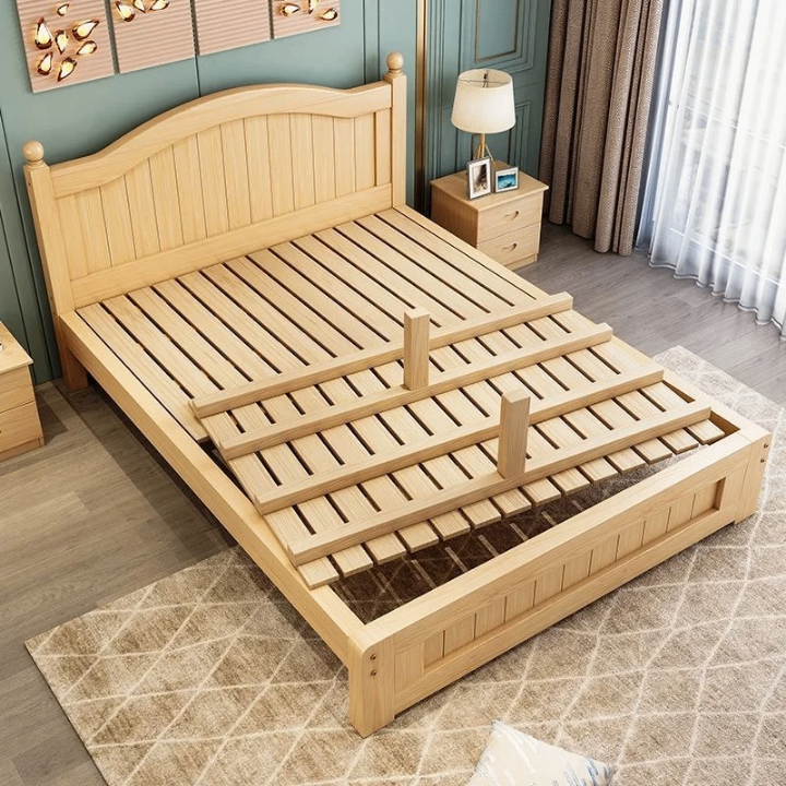 Lit double en bois massif