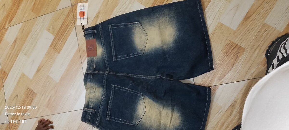 Short en jean délavé