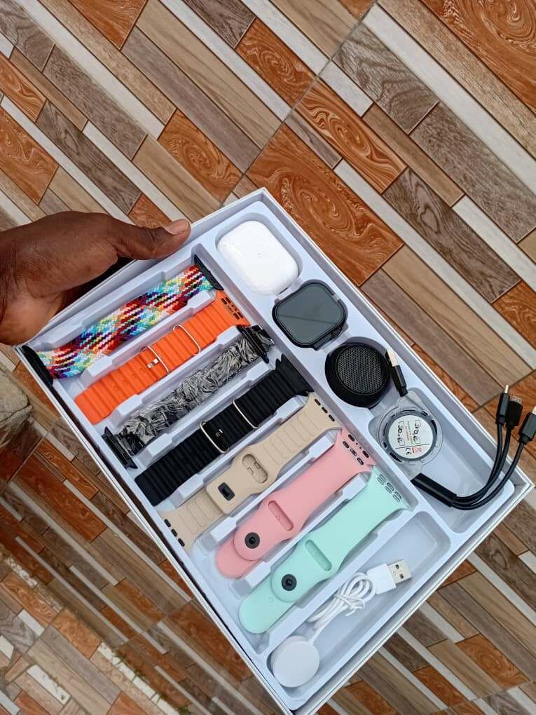 Lot montre intelligente et bracelets interchangeables