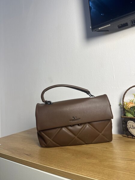 Sac à main en cuir brun