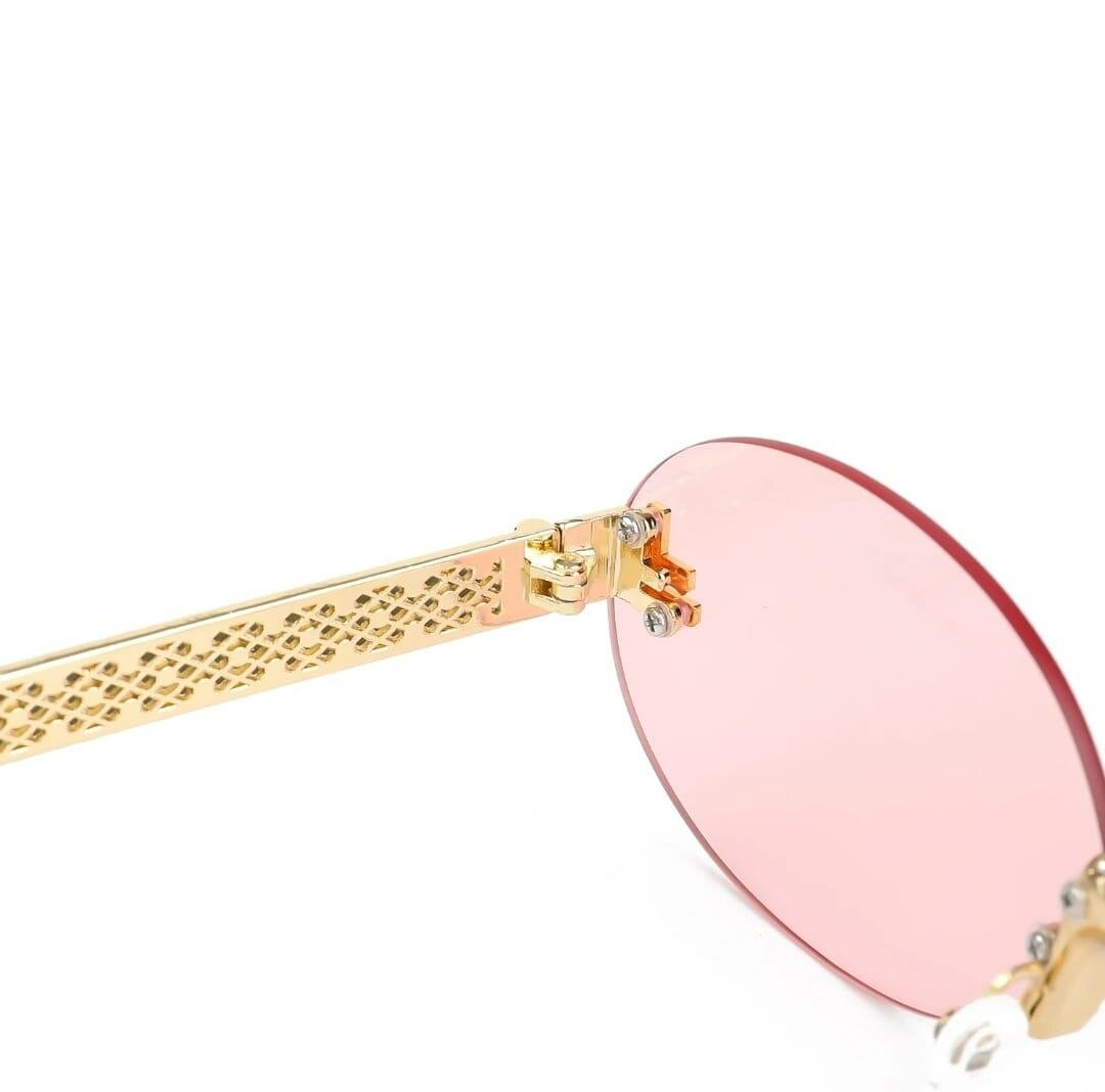Lunettes de soleil roses chic