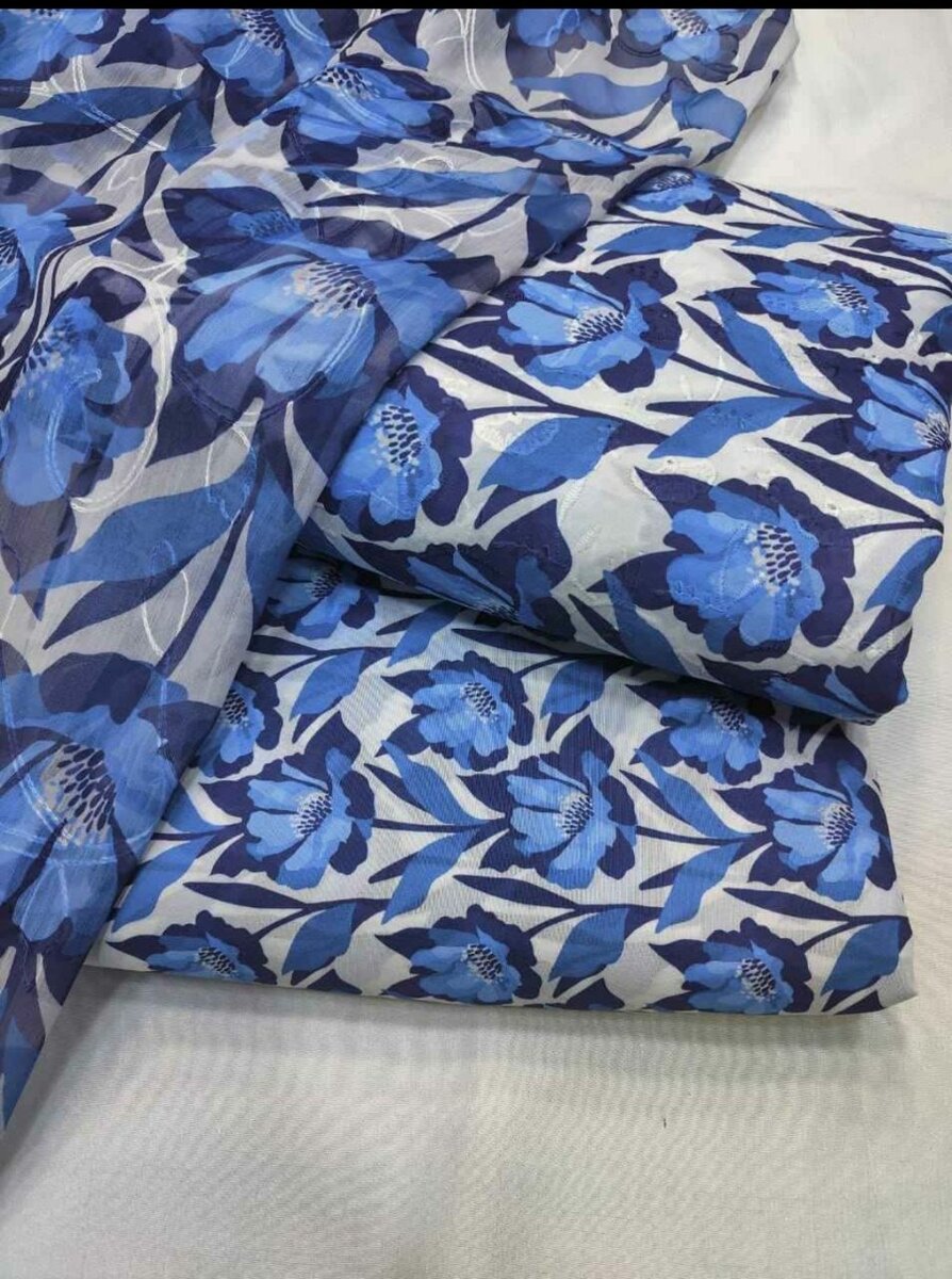 Chicken Lawn 3 Peace Suit