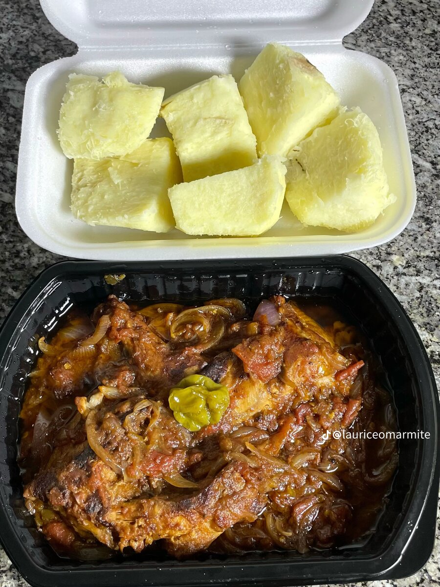 Poulet épicé avec igname