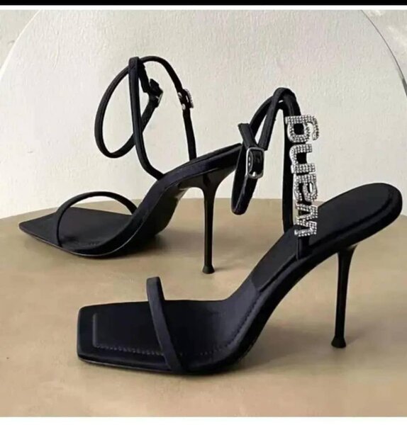 Sandales à talons élégantes