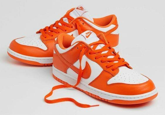 Baskets Nike orange-blanc