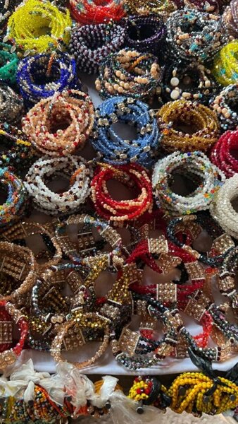 Bracelets en perles ethniques colorées