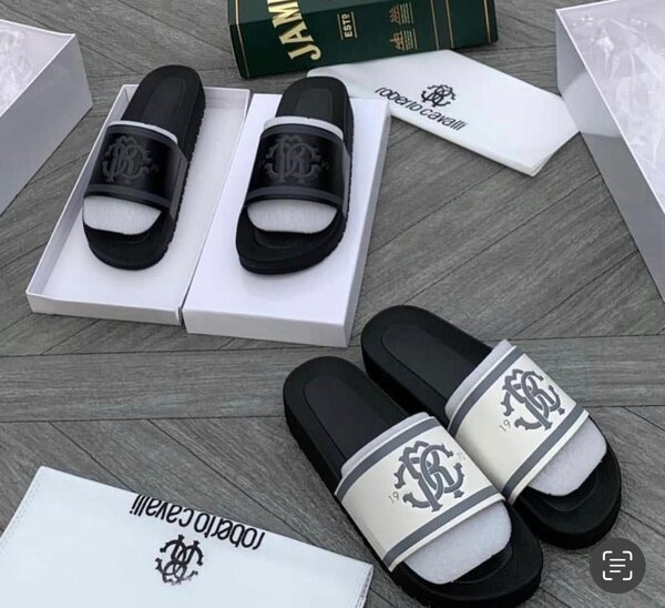 Unisex slides
