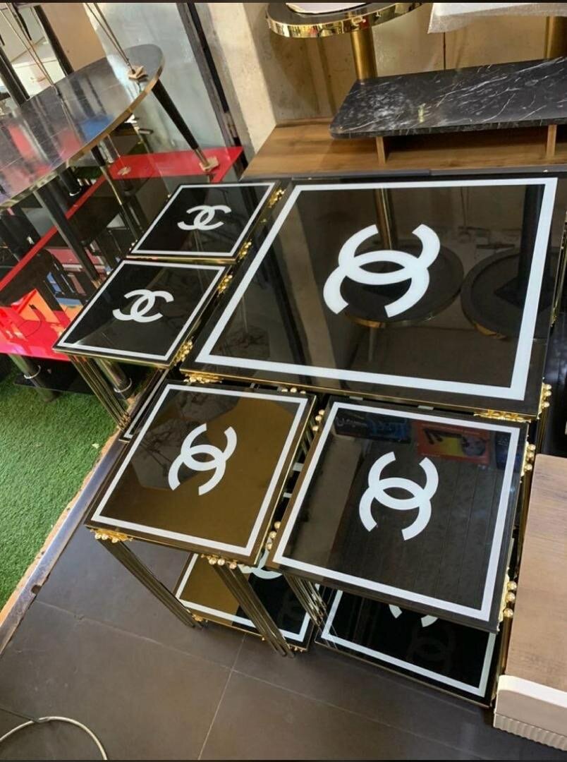 Center table with coffee table