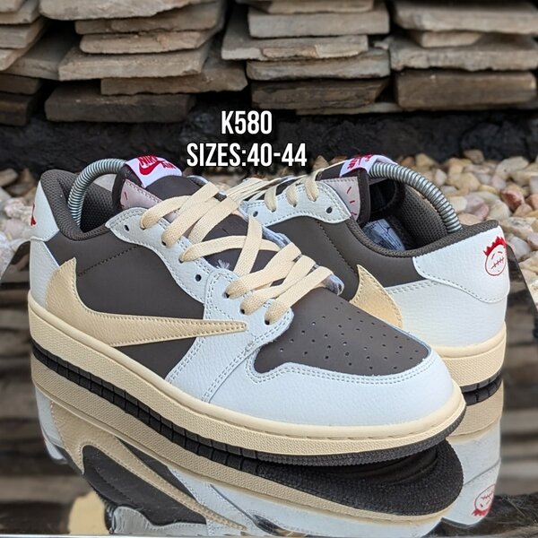 Air Jordan 1 Low X Travis scott “Mocha”