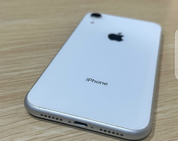 iPhone XR Blanc Débloqué