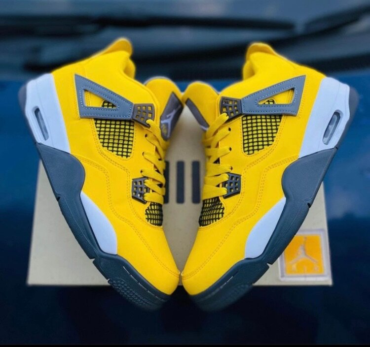 First class jordans 4