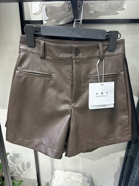 Кожанные шорты