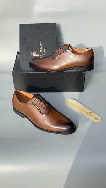 FRANK PERRY EXECUTIVE