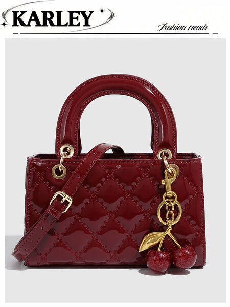 Sac à main chic cerise