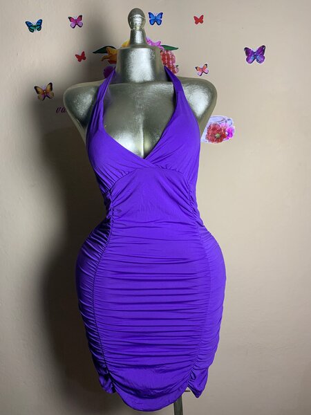 Robe moulante violette