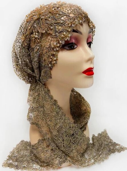 Écharpe en dentelle perlée