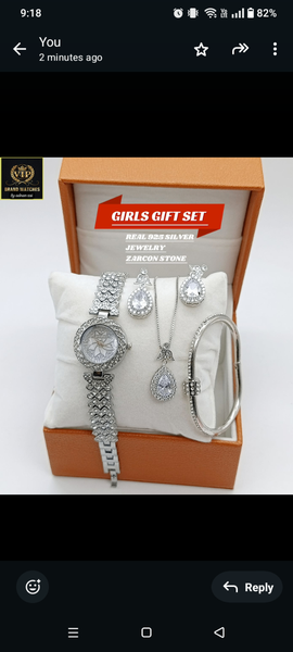GIRL'S GIFT SET  GIRL'S DIAMOND STONES JEWELRY WATCH